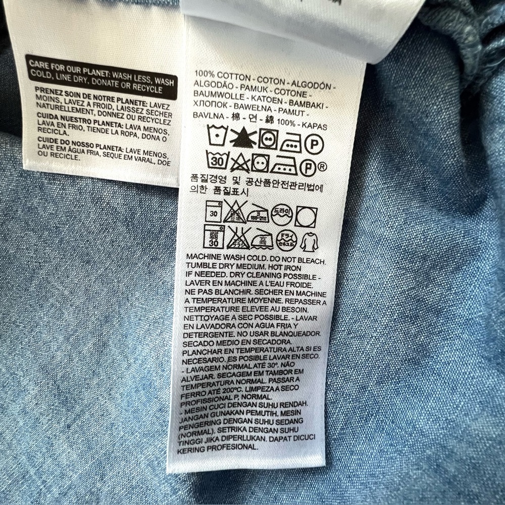 Levi's Off The Shoulder Top Chambray Size Medium - Picture 11 of 14